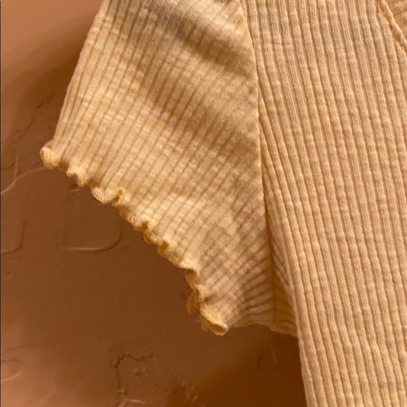 PacSun Light Yellow Button Short Sleeve - Picture 4 of 6